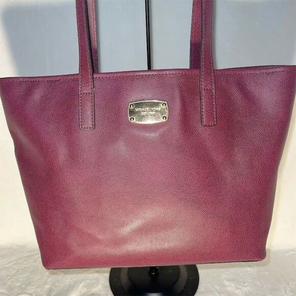 Michael Kors Jet Set Travel  Tote Burgundy  Leather Bag - Picture 2 of 14